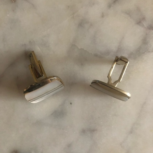 VTG Mother of Pearl Square Gold Tone Large Cufflinks - Picture 3 of 6